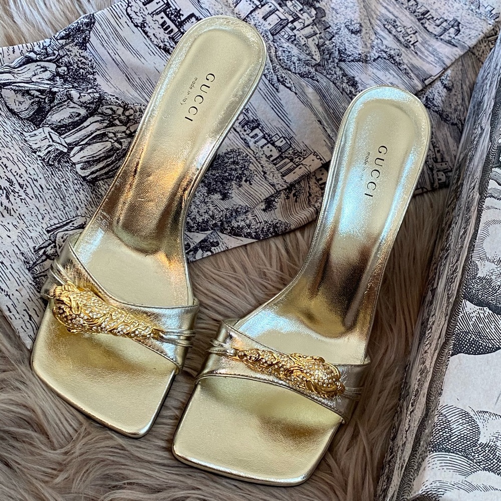 🚫SOLD🚫 Gucci Metallic Tiger Head Sandals